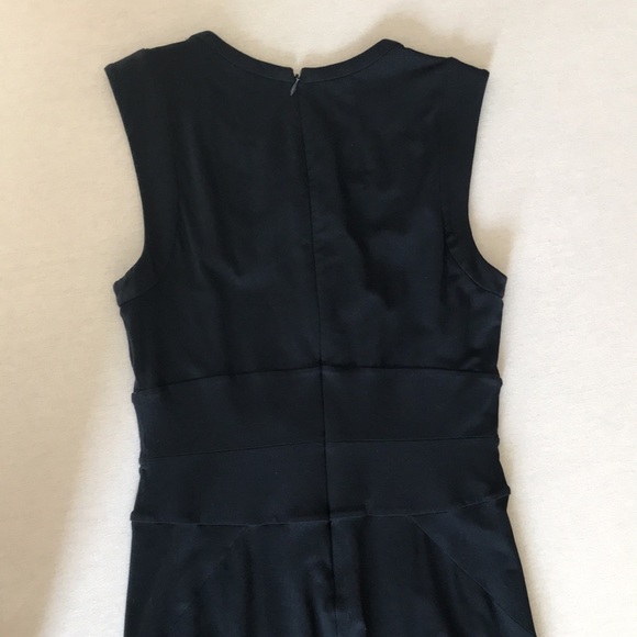 DVF Gretchen Dress in Navy (8) - Picture 13 of 16